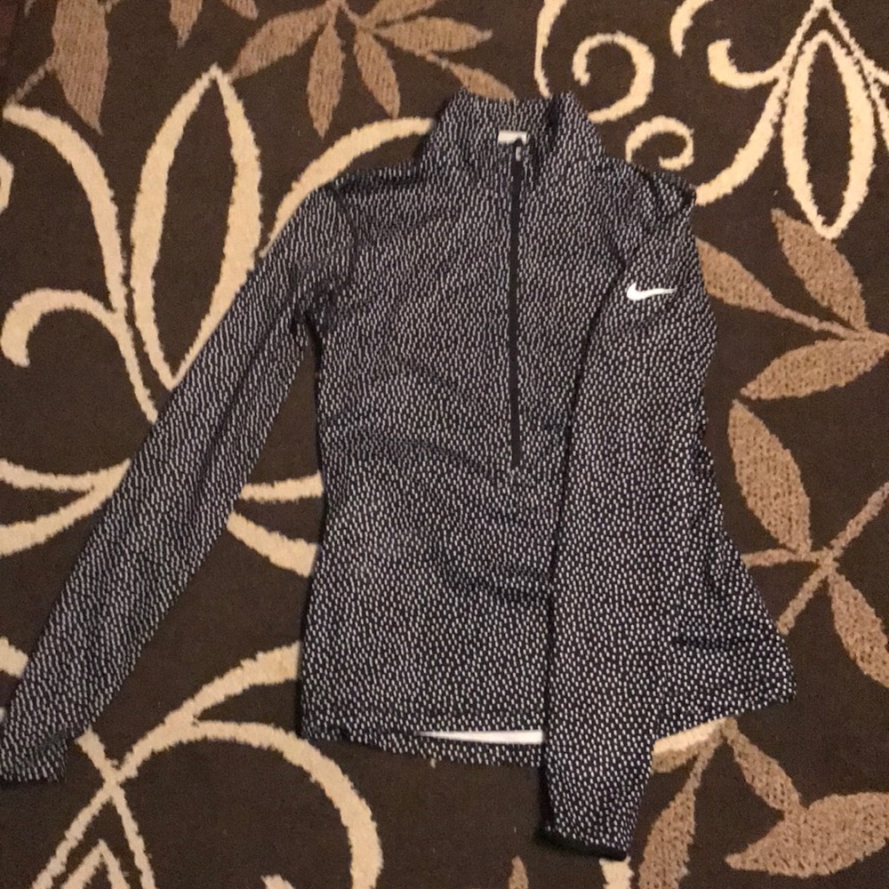 Nike workout top